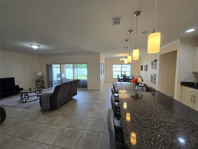 Building Photo - 2246 Waukegan Dr