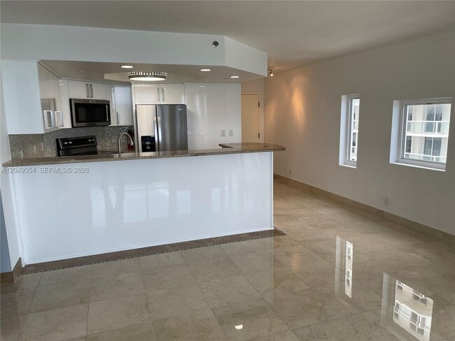 Building Photo - 8911 Collins Ave