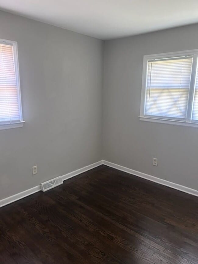 Building Photo - $500 off move in Special - 3 bedroom home