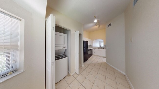 Building Photo - 2BD/2BA Condo in Briar Bay!