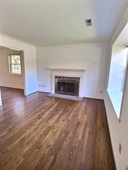 Living room with adjoining dining room - 69 Court Pl