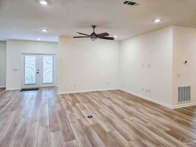 Building Photo - 4149 Upper Walk Ln