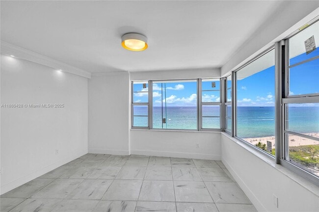 Building Photo - 5255 Collins Ave