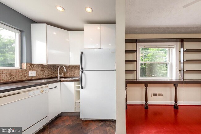 Building Photo - 548 Foxhall Pl SE