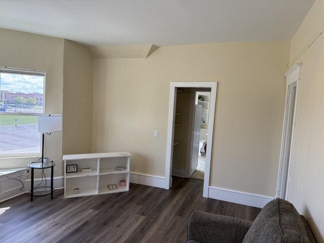 Building Photo - 903 Beltrami Ave NW