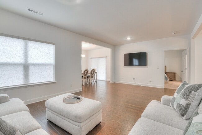 Building Photo - 2309 Laurelstone Dr