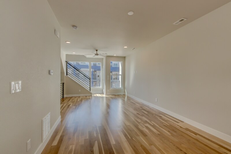 Building Photo - 1908 Hooker St