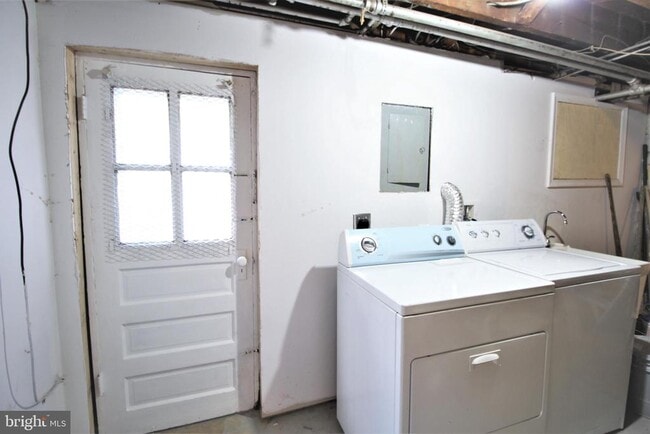 Building Photo - 1220 Oronoco St