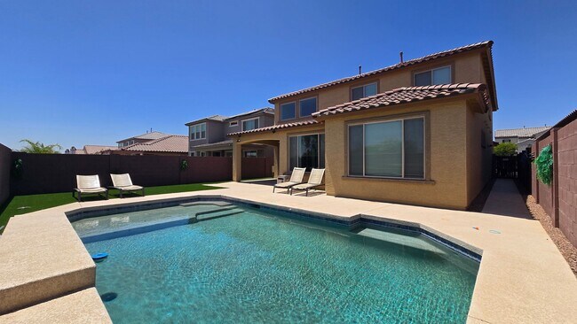 Building Photo - Private Pool in excellent newer neighborhood!
