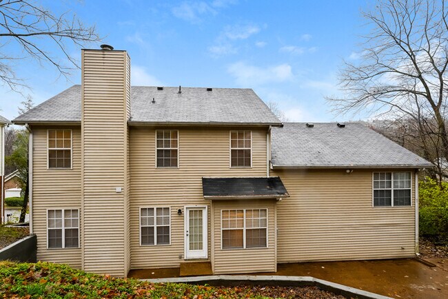 Building Photo - 636 Magnolia Ln
