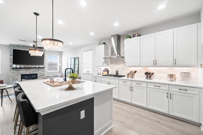 Building Photo - 8411 Coral Reef Wy