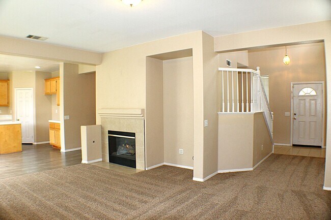 Building Photo - Moreno Valley Ranch, Spacious 4 Bedroom