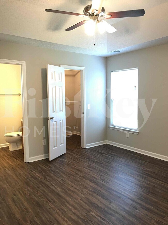 Building Photo - 120 Pointer Dr