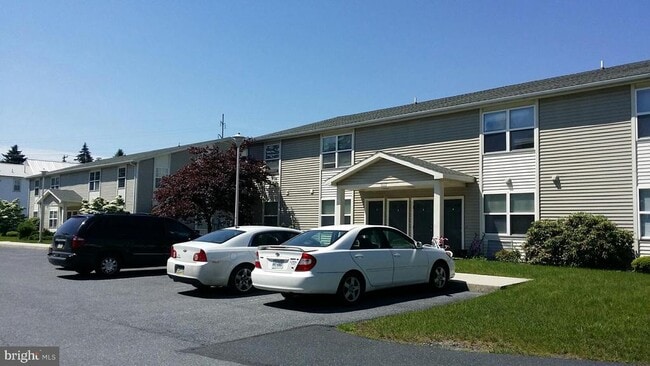 Building Photo - 2300 Vartan Ct