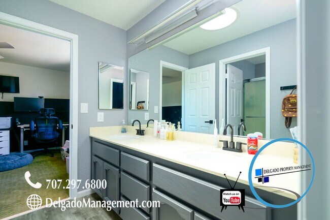 Building Photo - Gorgeous Glen Cove Property Available Soon!