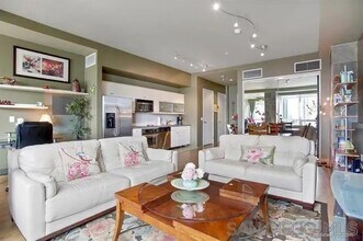 Building Photo - 350 W Ash St