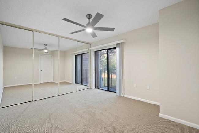 Building Photo - 3098 SW Sunset Trace Cir