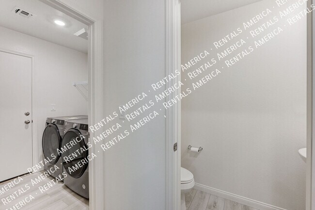 Building Photo - 2491 Rofrano Pl