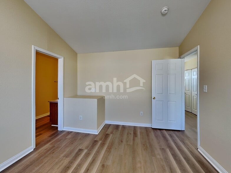 Building Photo - 11534 planewood Ct