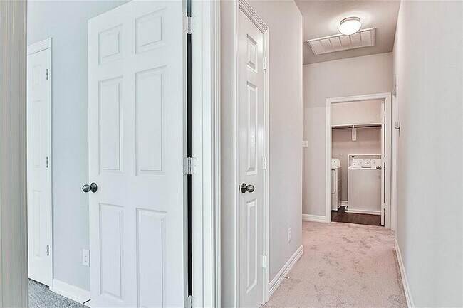 Building Photo - 34 Woodland Hills Dr