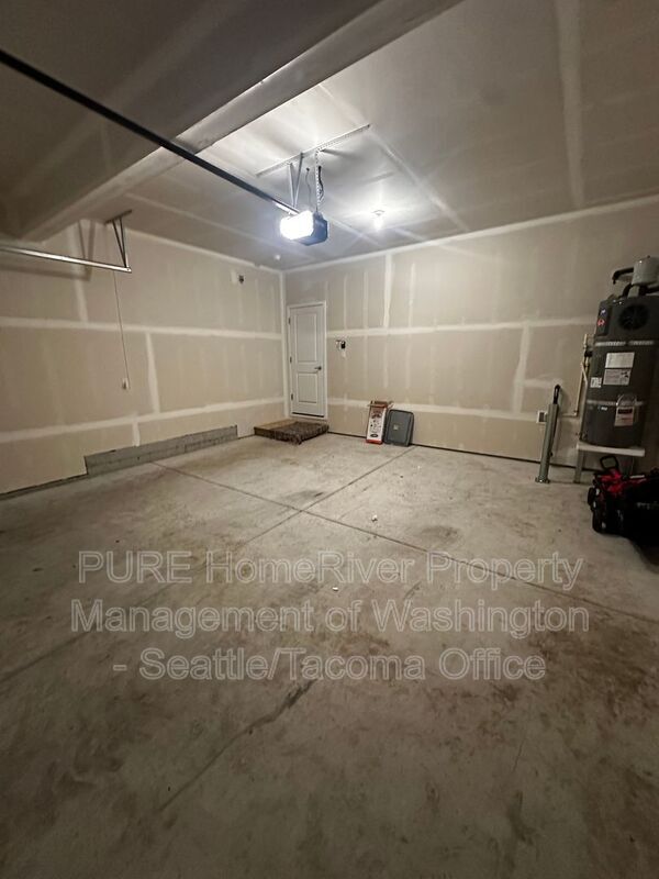 Building Photo - 18201 35th Ave Ct E