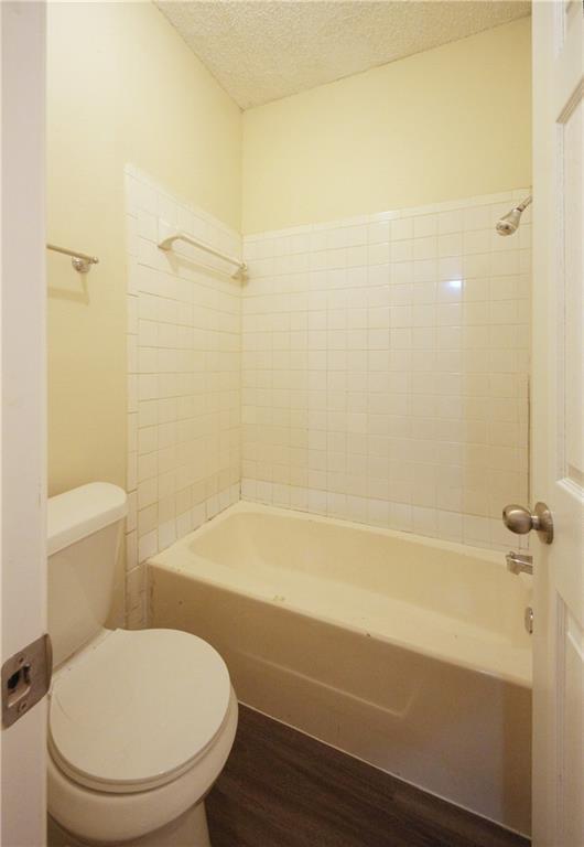 Building Photo - 11611 April Dr