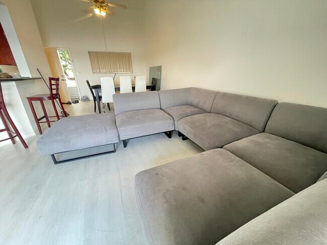 Building Photo - 3445 NW 44th St