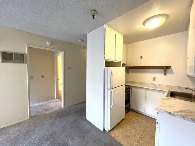 Building Photo - 1BR/1BA North Park Condo - 55+ Community, ...