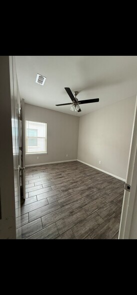 Building Photo - 1408 Vani Dr