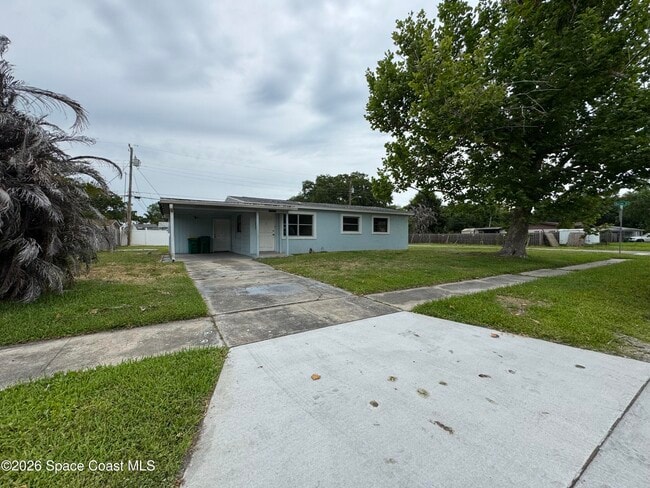 Building Photo - 2506 Stratford Dr