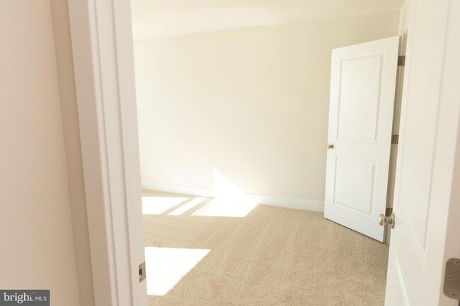 Building Photo - 10630 Meridian Hill Way