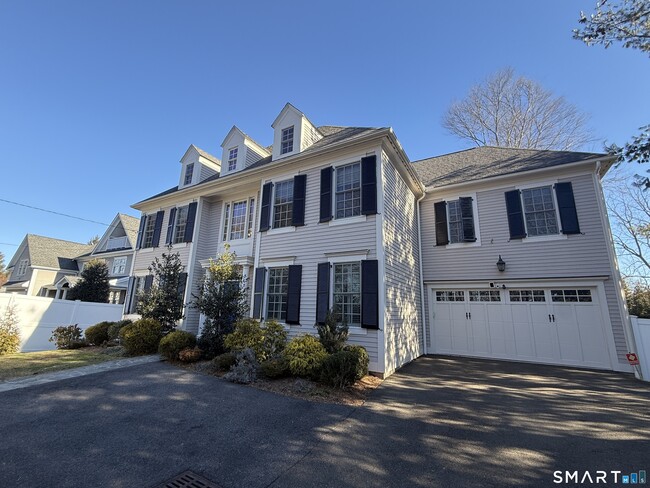 Building Photo - 59 Crescent Rd