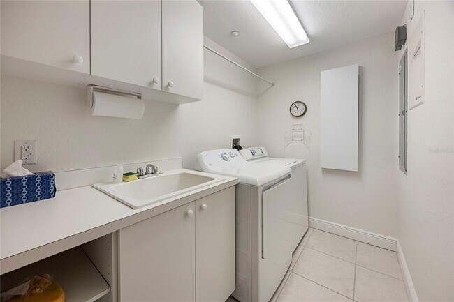 Building Photo - 14041 Bellagio Way