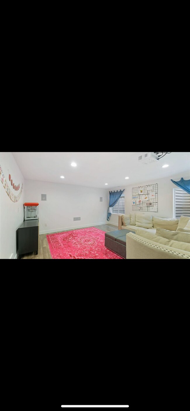 Building Photo - 11449 S Abbey Mill Dr