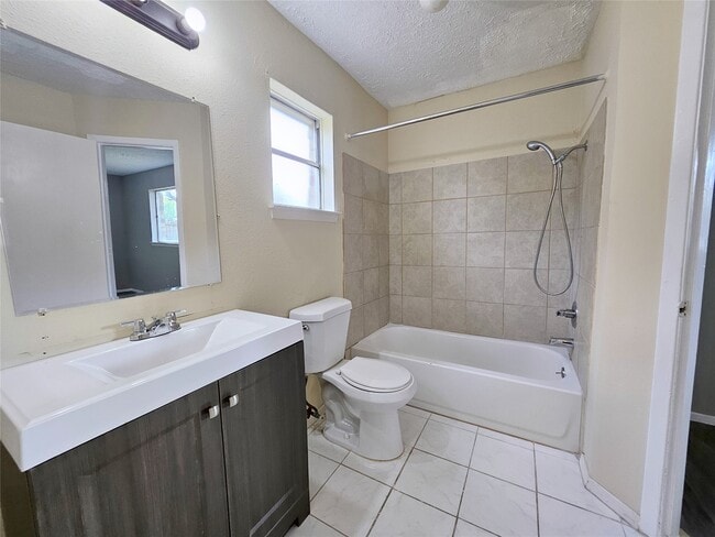 Building Photo - 7423 San Lucas Dr