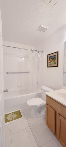 Building Photo - 2061 Cypress Bay Blvd