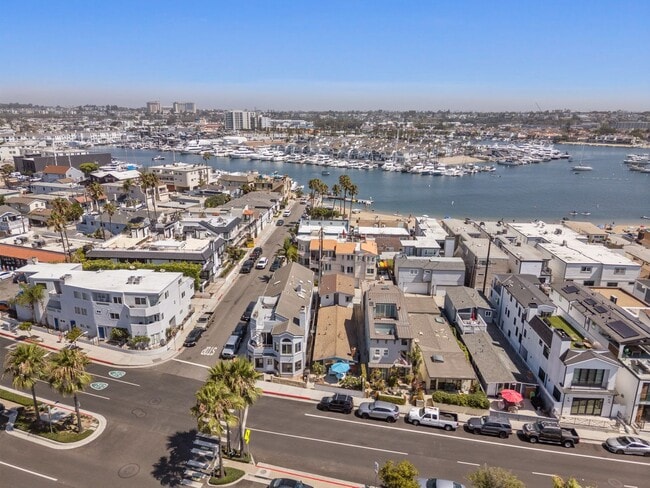 Building Photo - 1828 W Balboa Blvd