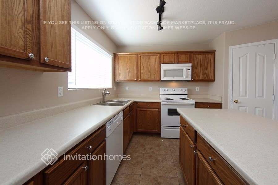 Building Photo - 9705 W Florence Ave