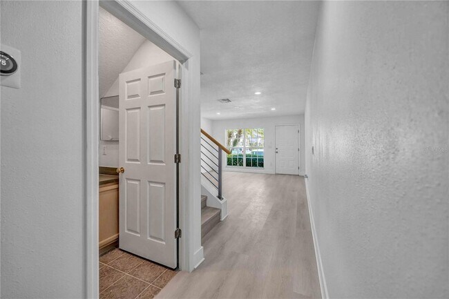 Building Photo - 727 Kensington Lake Cir