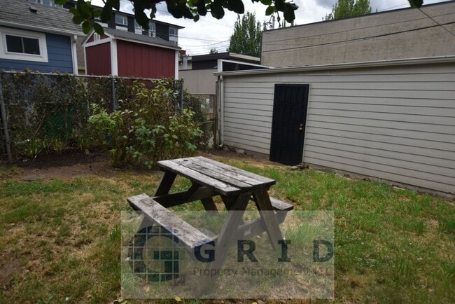 Building Photo - 3929 N Albina Ave