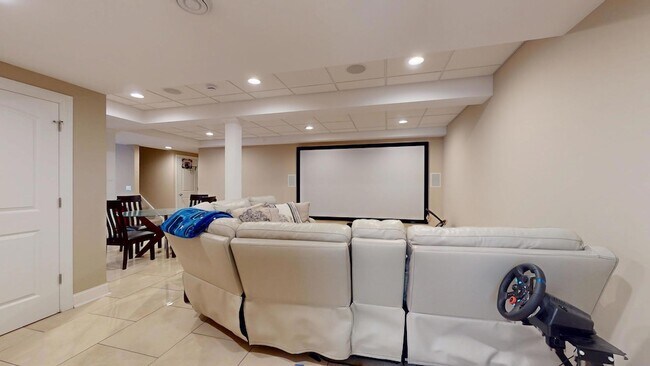 Building Photo - 331 Mary Belle Cir