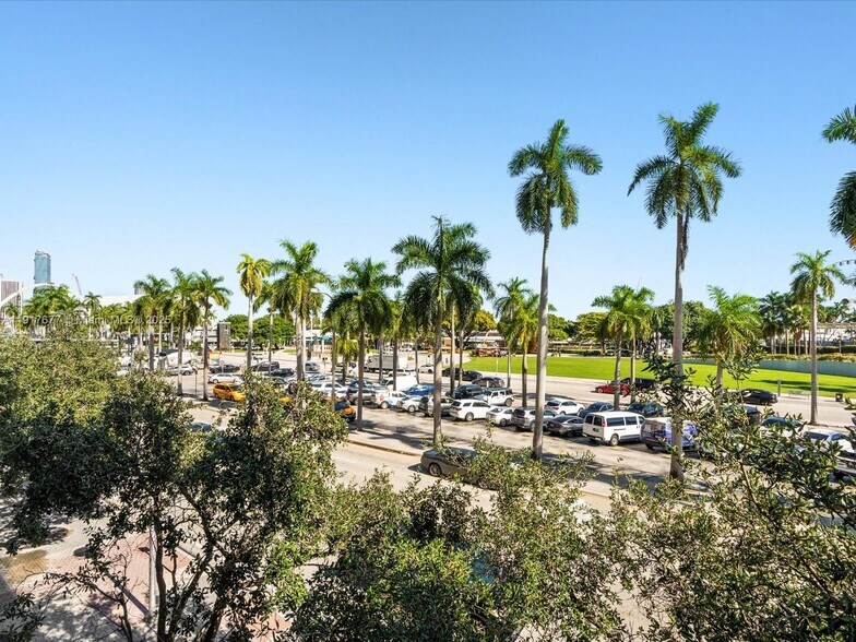 Building Photo - 253 NE 2nd St