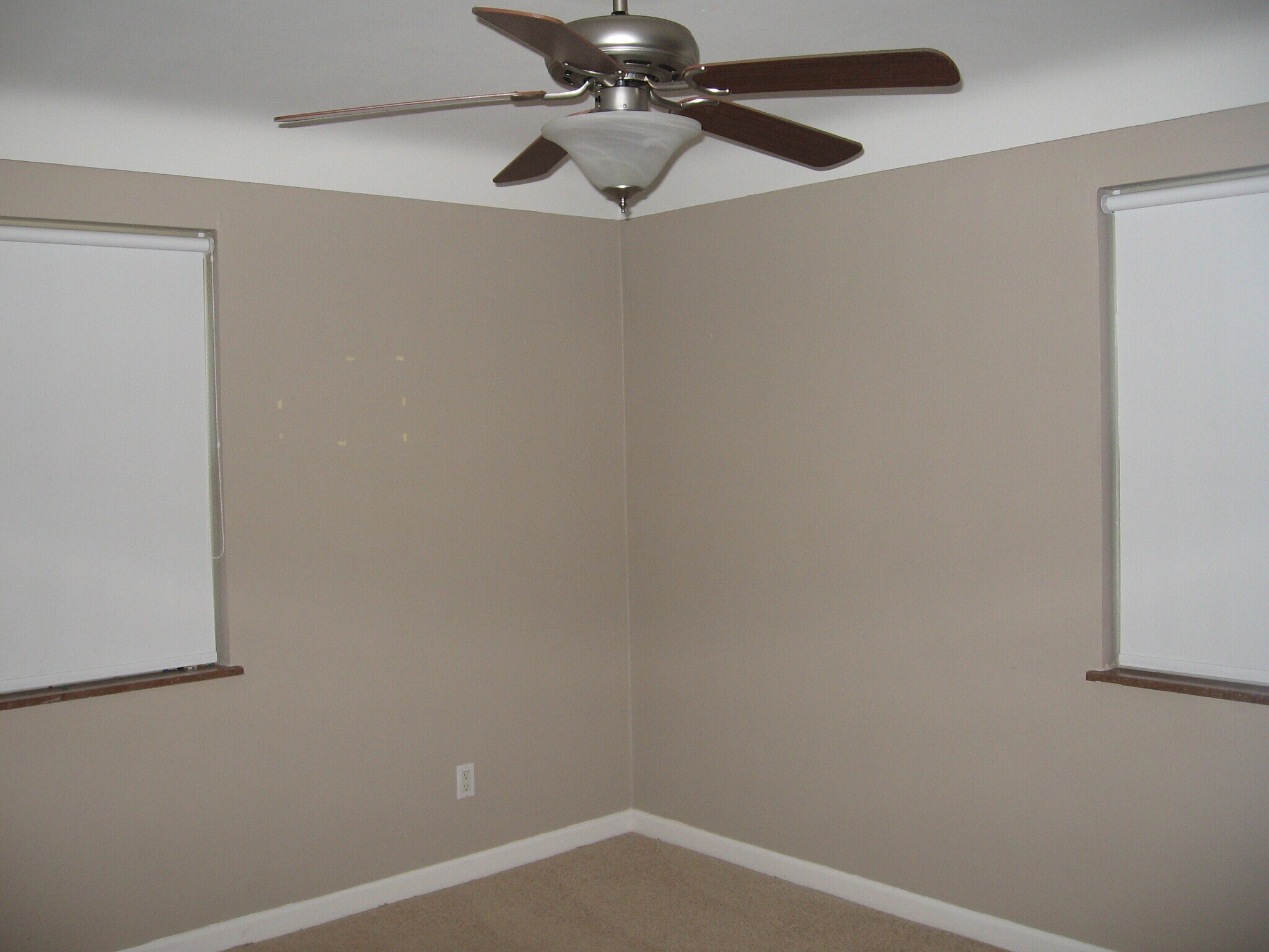 Building Photo - 6361 Aspen Way