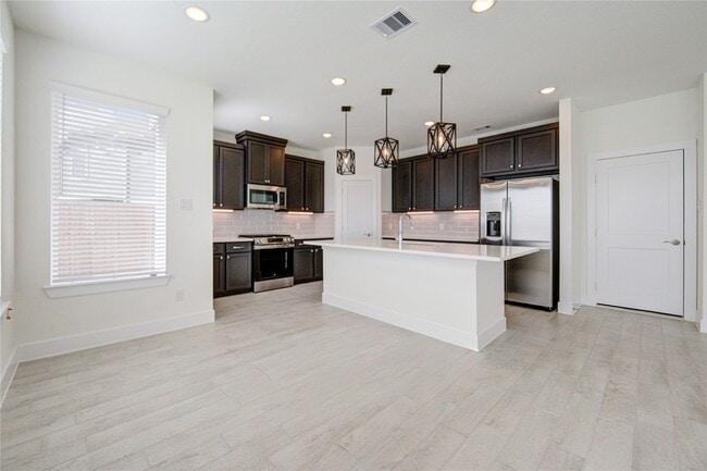 Building Photo - 7630 Meadow Mouse Ln