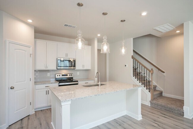 Building Photo - 2031 Sperling Dr