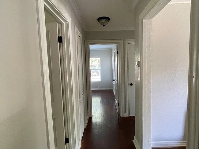 Building Photo - 4300 Valentine St