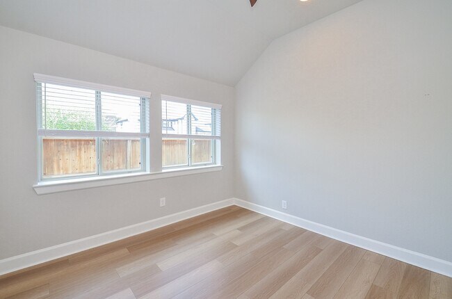 Building Photo - 18426 Bluebird Br Ln