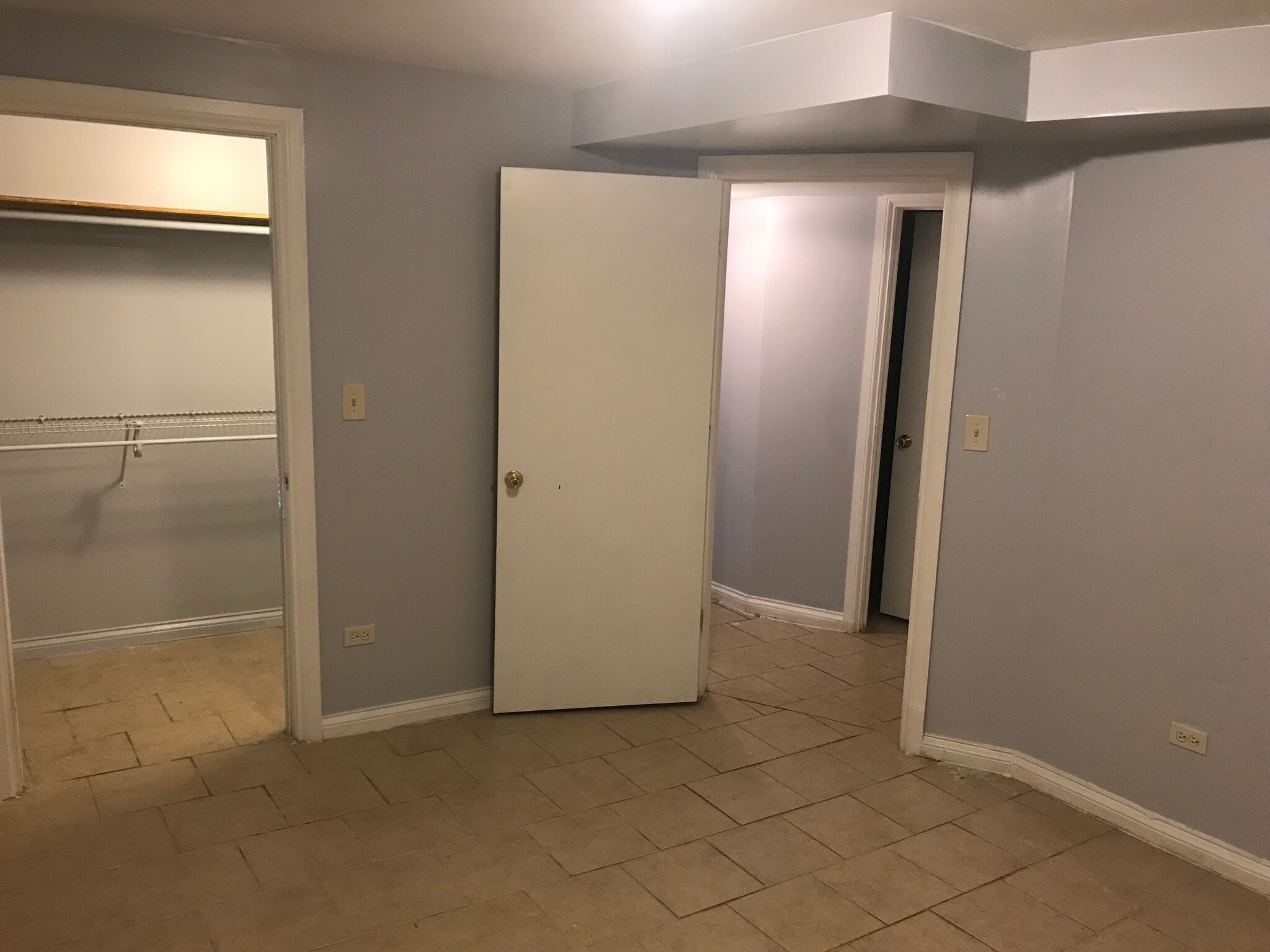 Building Photo - 6117 S Vernon Ave