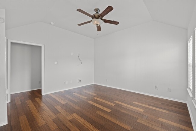 Building Photo - 12850 Pecan Shores Dr