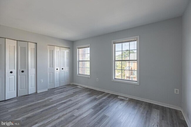 Building Photo - 929 S Rolfe St